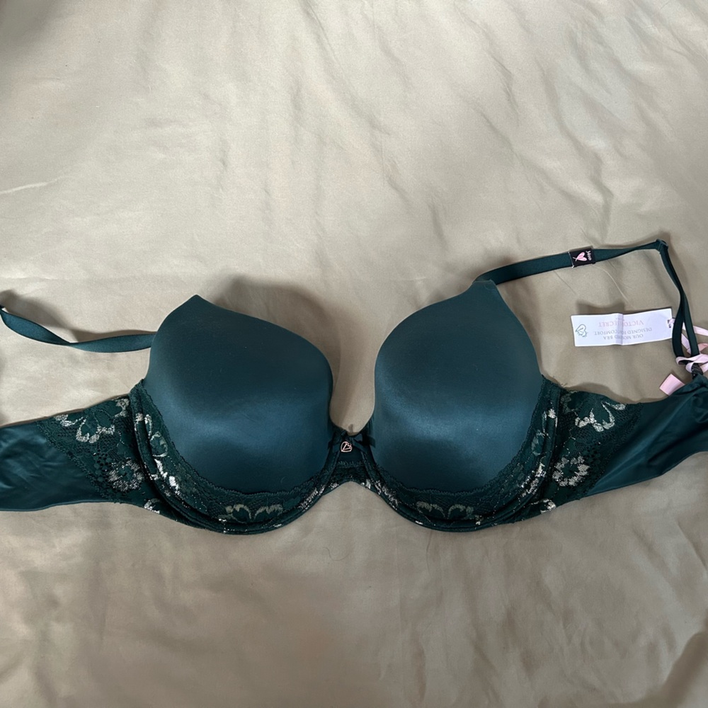 VS Green Bra (34DD) - Picture 1 of 4
